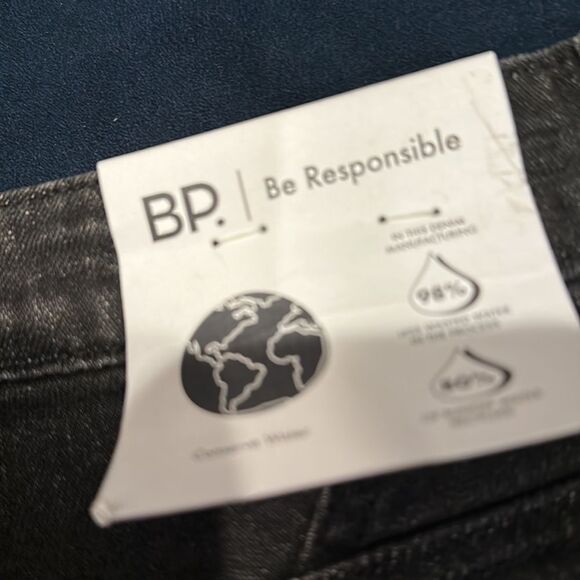 NWT-BP BLACK WASH DISTRESSED JEANS - Picture 4 of 5